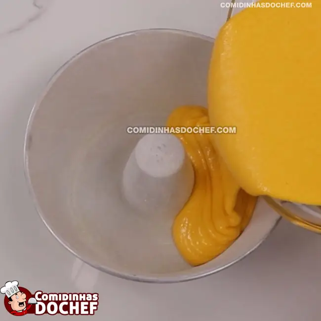 Bolo de Cenoura com Maizena - Passo 6