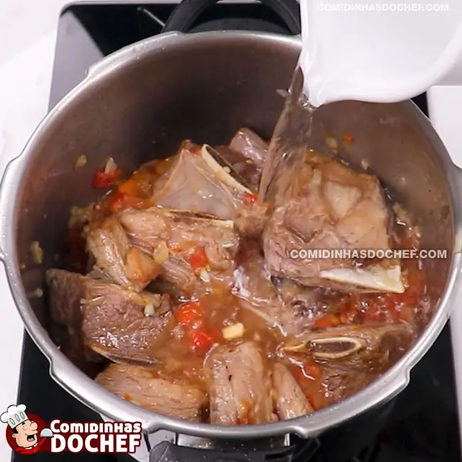 Caldo de Mandioca com Costela - Passo 4
