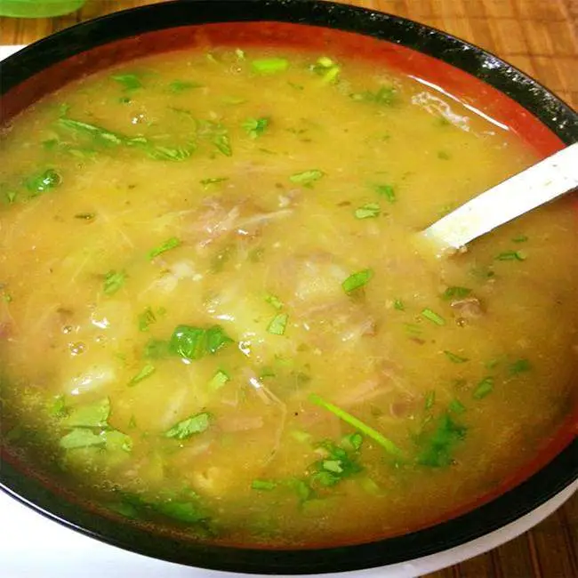 Caldo de Mandioca com Costela
