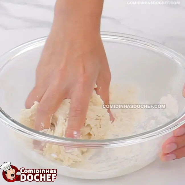 Massa de Pastel Assado com Creme de Leite - Passo 2