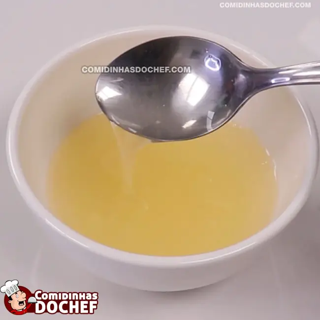 Mousse de Chocolate com Gelatina Incolor - Passo 3