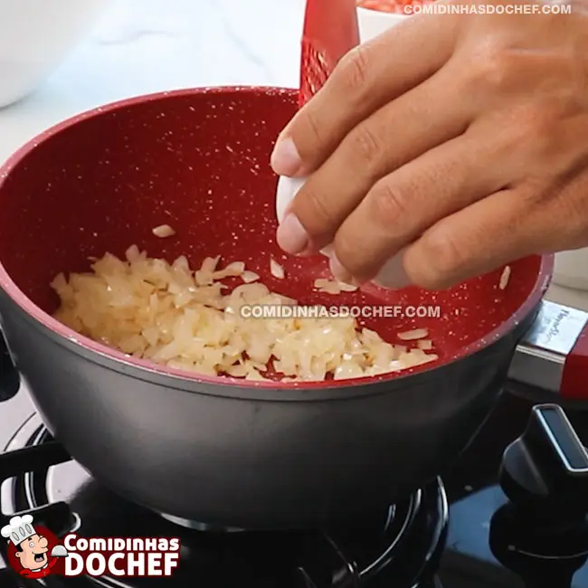 Molho de Cachorro Quente com Creme de Leite - Passo 2