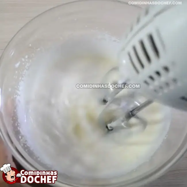 Mousse de Chocolate com Leite Condensado - Passo 2