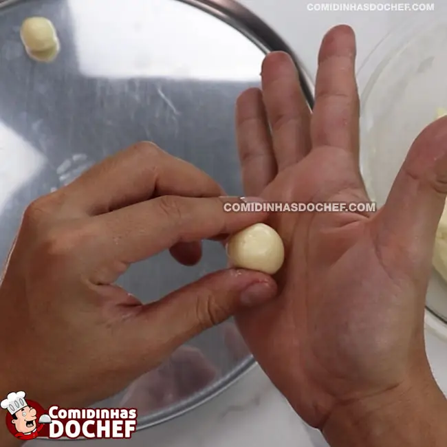 Biscoito de Maizena com Leite Condensado - Passo 4