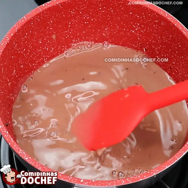 Chocolate Quente com Barra De Chocolate - Passo 4