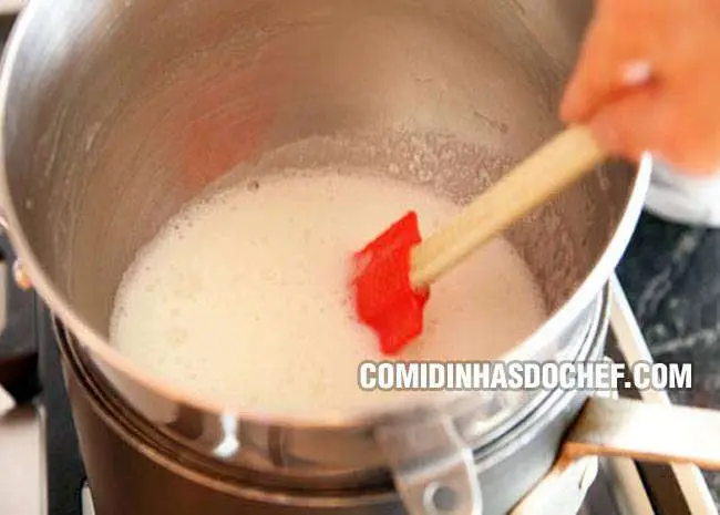 Cobertura Branca Para Bolo - Passo 4