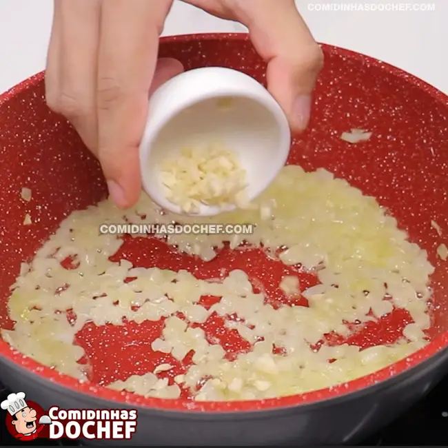 Molho de Cachorro Quente com Carne Moída - Passo 2