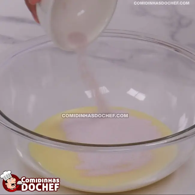 Recheio de Bolo de Aniversário - Passo 2
