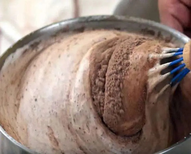 Massa de Pão de Ló de Chocolate - Passo 8