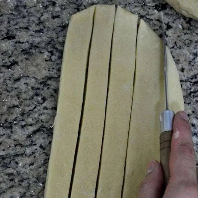 Massa para Enroladinho Assado - Passo 6