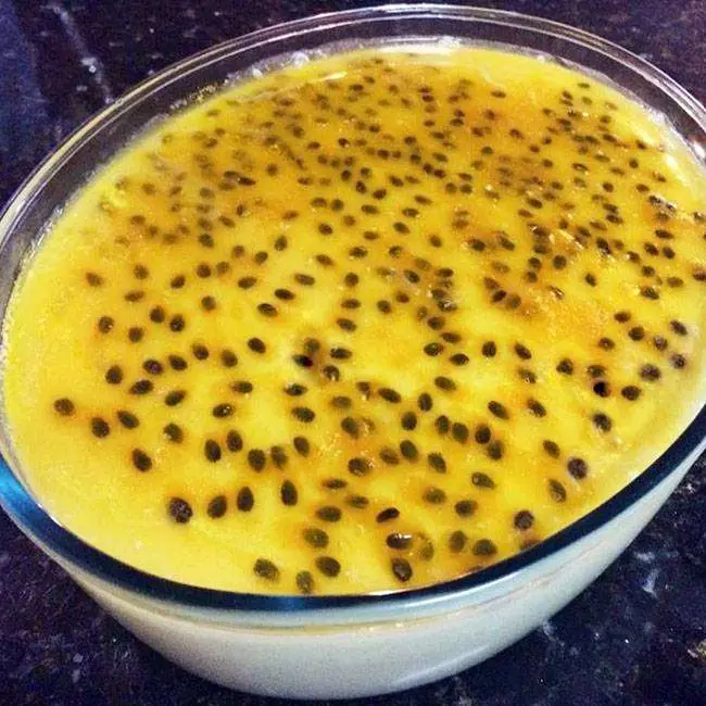 Mousse de Maracujá com Gelatina