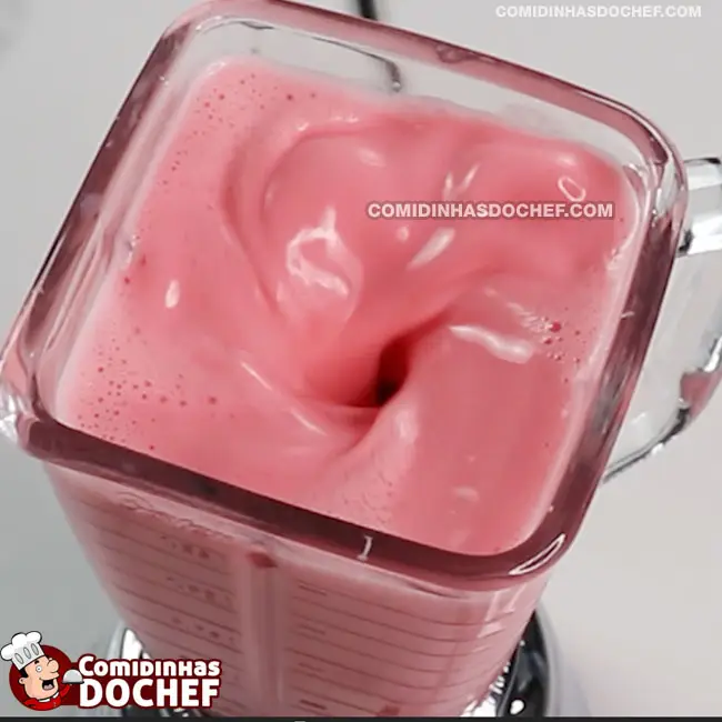 Mousse de Morango com Gelatina - Passo 3