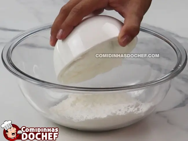 Pão de Queijo com Polvilho Doce - Passo 1