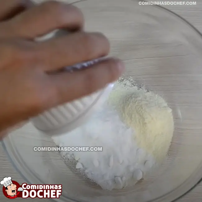 Recheio de Leite Ninho com Chantilly - Passo 2