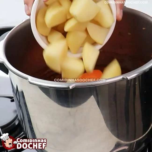 Carne de Panela com Batata - Passo 2