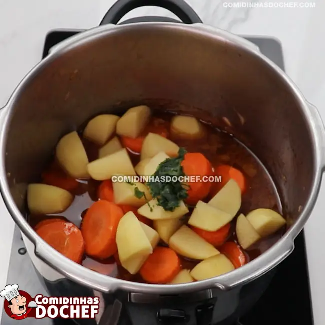 Carne de Panela com Legumes - Passo 10