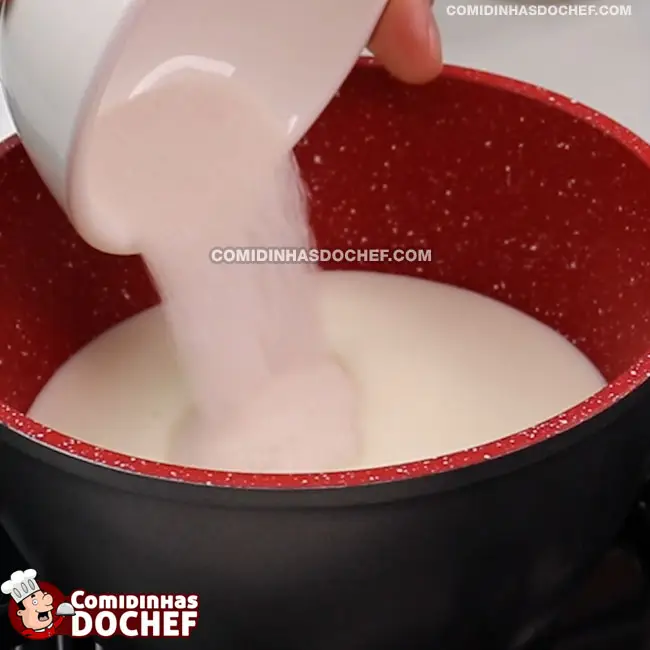 Chocolate Quente com Creme de Leite - Passo 1