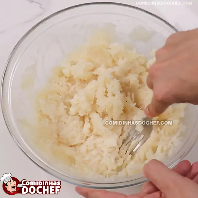 Massa de Mandioca para Coxinha - Passo 1