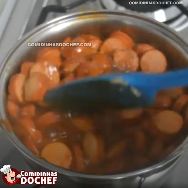 Molho de Tomate com Salsicha - Passo 8