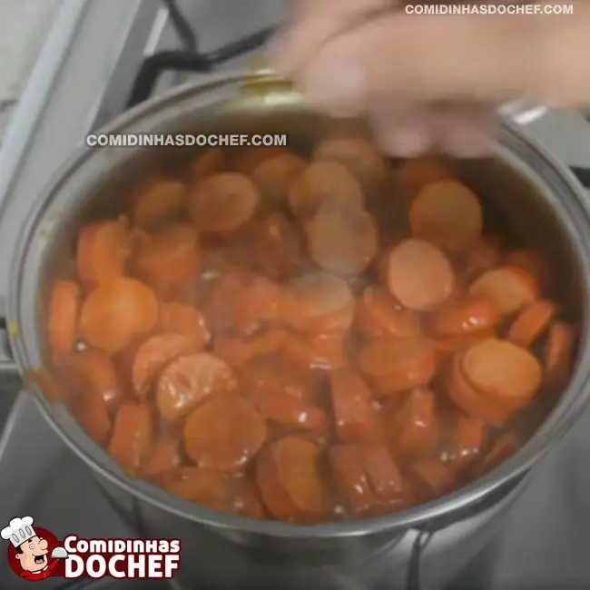 Molho de Tomate com Salsicha - Passo 9