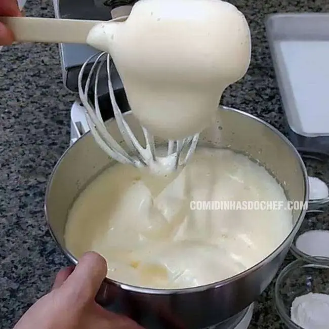 Pão de Ló Salgado - Passo 1