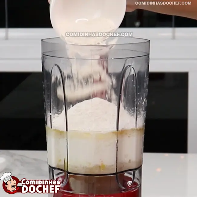 Bolo Simples de Liquidificador - Passo 3