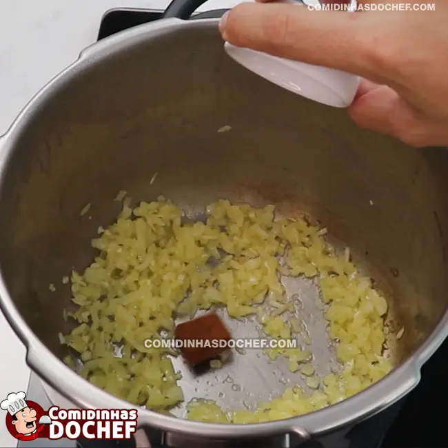 Carne de Panela com Batata e Cenoura - Passo 2