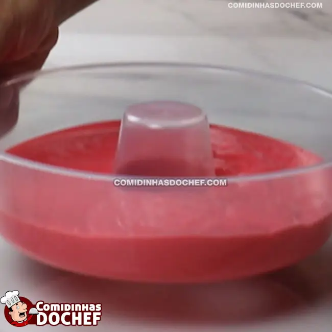 Mousse de Morango com Leite Condensado - Passo 5