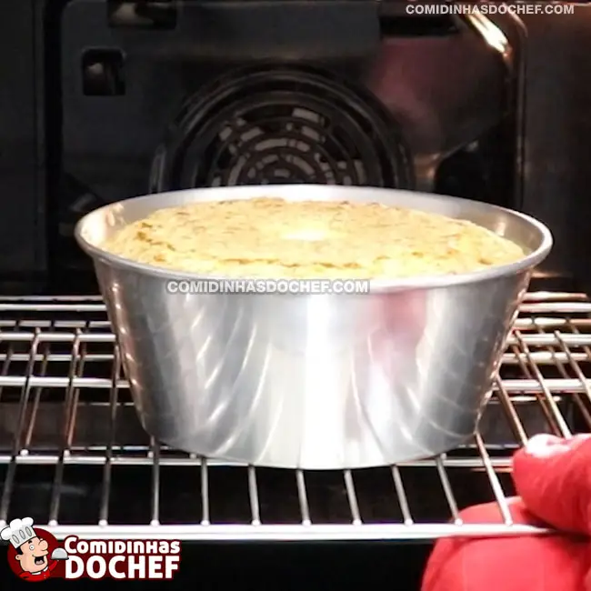 Bolo de Coco de Liquidificador - Passo 7
