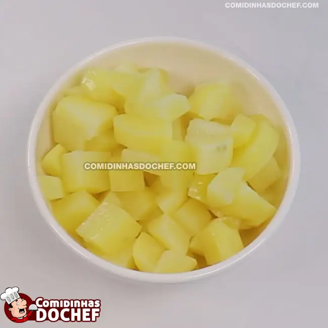 Bolinho de Batata com Queijo Frito - Passo 1