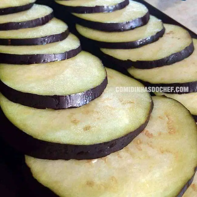 Berinjela Empanada Frita - Passo 1
