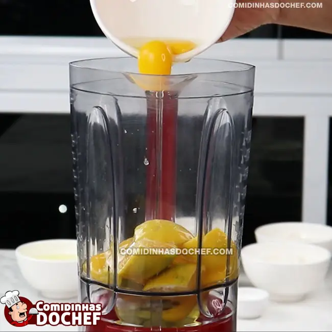 Bolo de Laranja com Casca de Liquidificador - Passo 3