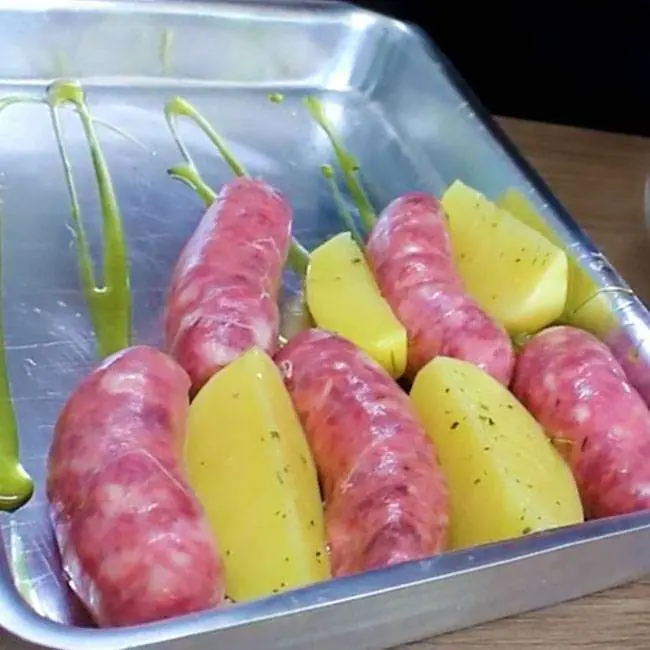 Linguiça Assada com Batata - Passo 2