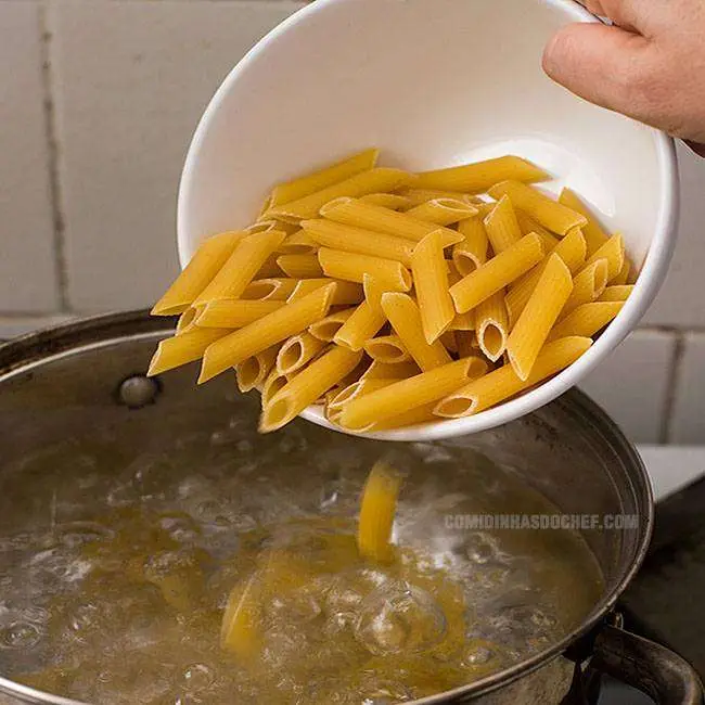 Penne ao Molho Branco - Passo 1