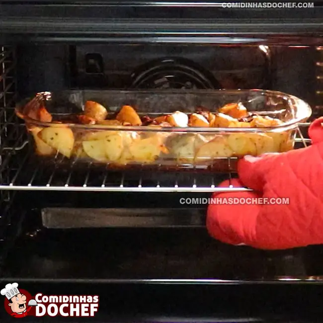 Coxa de Frango Assada com Batata - Passo 7