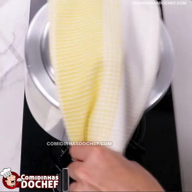 Frango Desfiado com Molho de Tomate - Passo 9