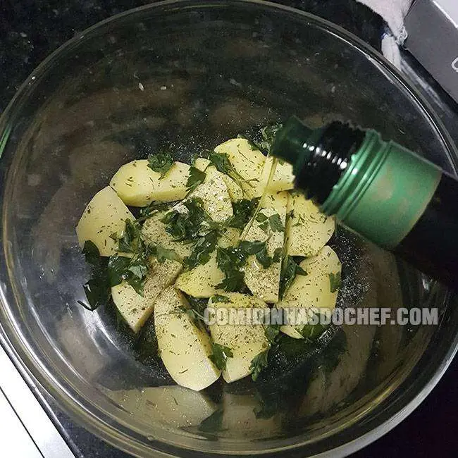 Linguiça com Batata no Forno - Passo 2
