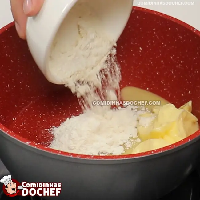Molho Branco Simples Para Macarrão - Passo 1