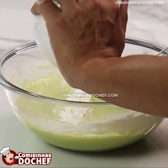 Bolo de Limão com Gelatina - Passo 4
