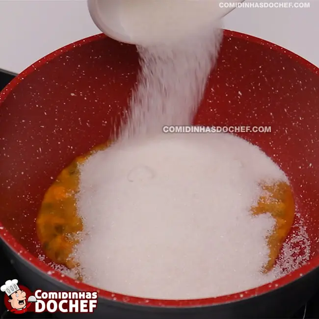 Calda de Maracujá para Mousse - Passo 1