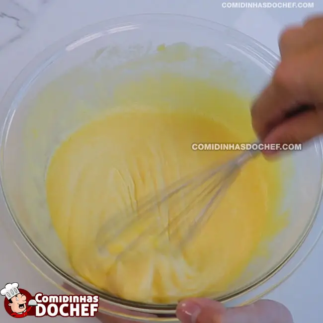 Bolo de Banana Simples - Passo 2