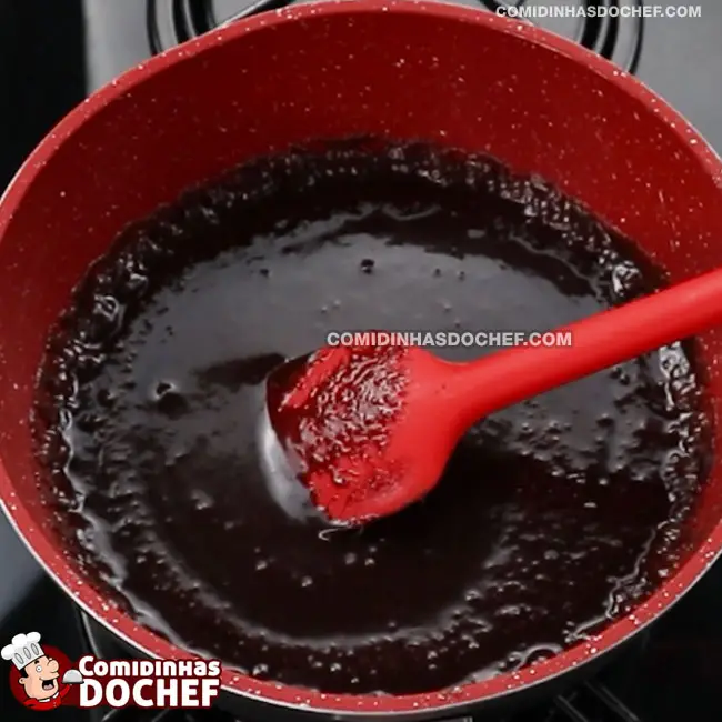 Calda de Chocolate para Bolo de Cenoura - Passo 2