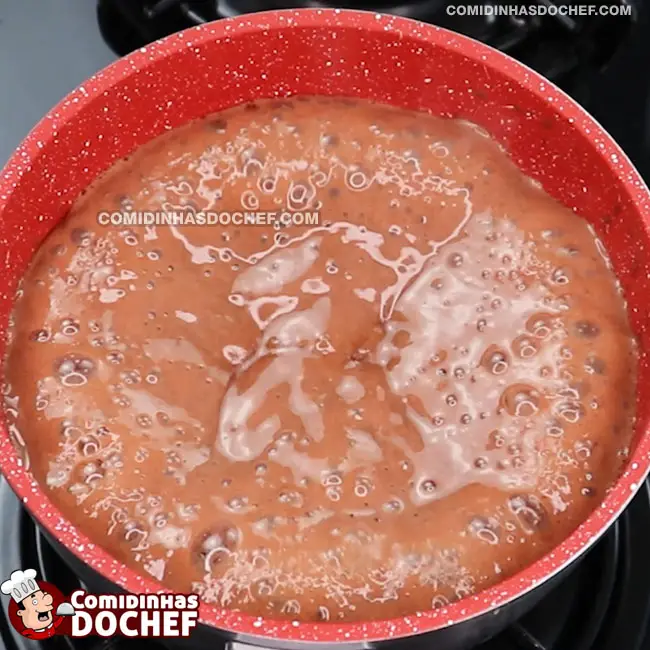 Chocolate Quente Cremoso - Passo 3