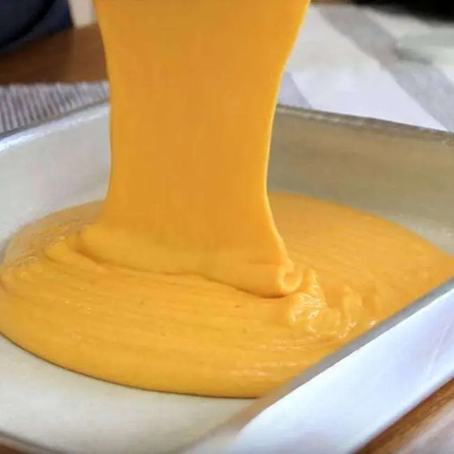Bolo de Cenoura com Calda Crocante de Chocolate - Passo 5