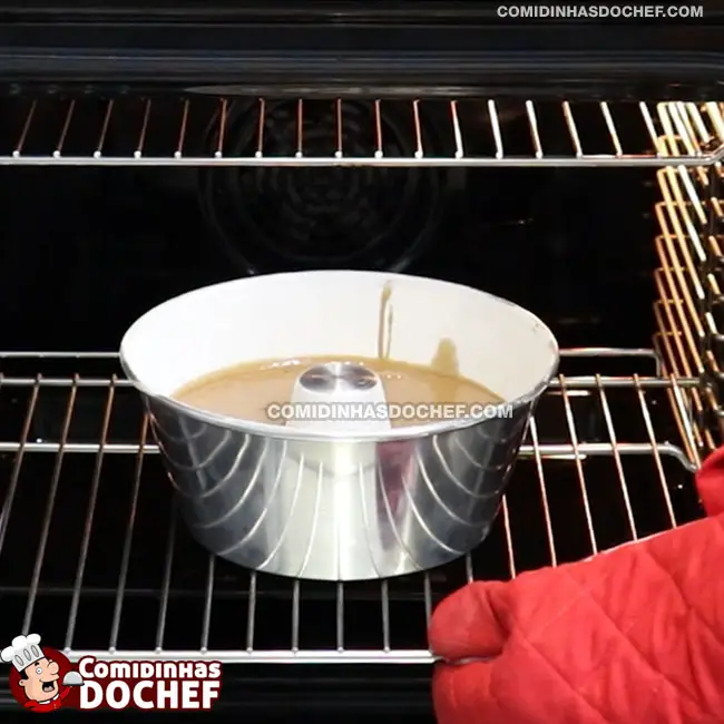Bolo de Chocolate Fofinho de Liquidificador - Passo 7
