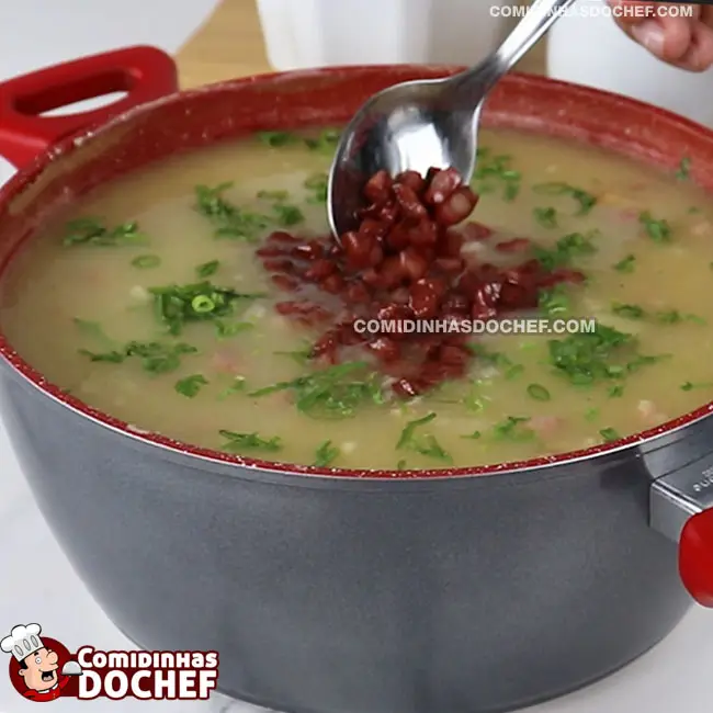Caldo de Aipim com Calabresa e Bacon - Passo 12