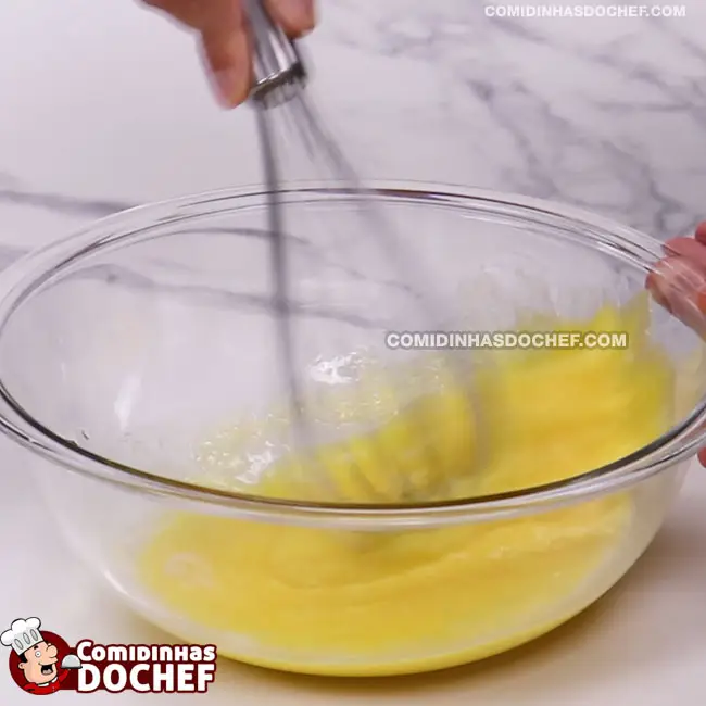 Rosquinha Frita de Leite Condensado - Passo 2