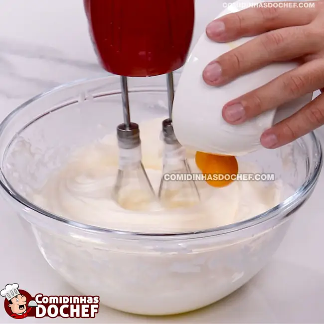 Bolo Fofinho Com Apenas 3 Ingredientes - Passo 3