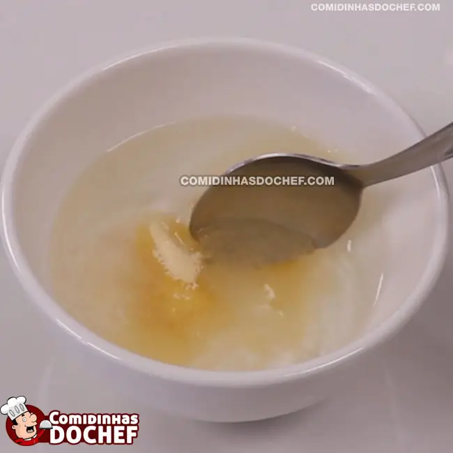 Mousse de Leite em Pó com Gelatina - Passo 1