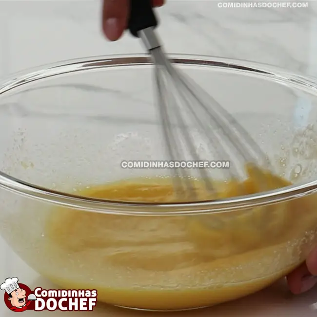 Bolo de Chocolate sem Batedeira - Passo 2